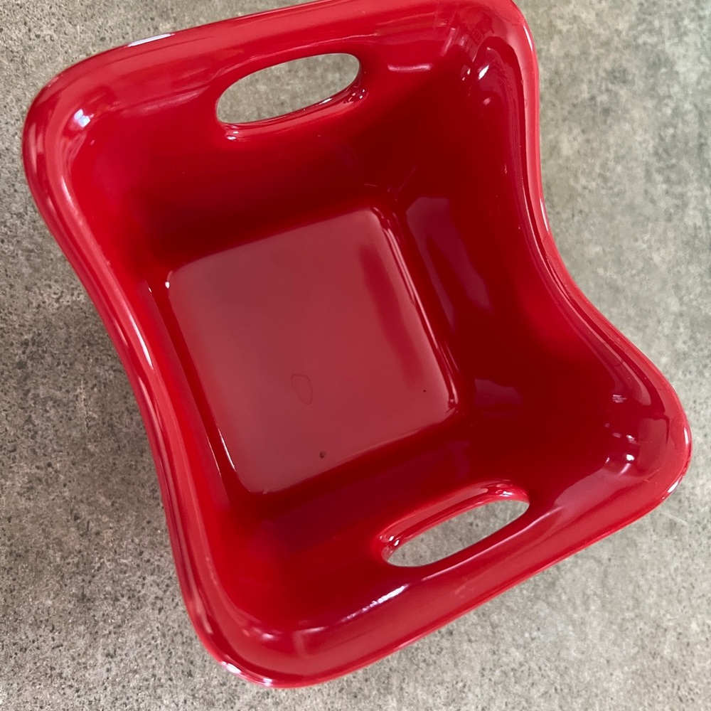 10 - 10 oz RED ramekins